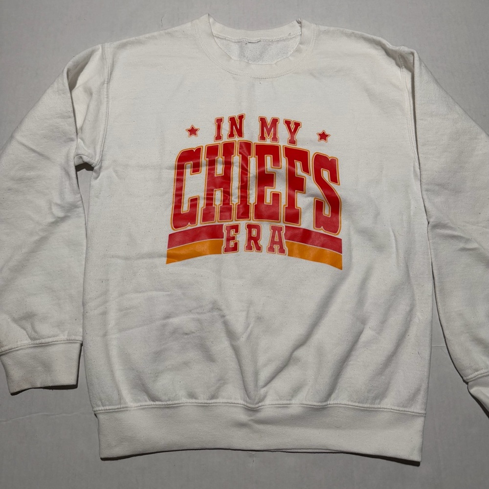 unbranded sweatshirt, Kelce, Chiefs NFL, white, No Tag (Medium?)